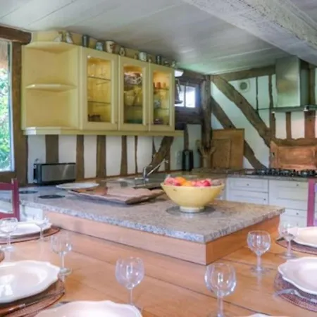 Douce Chaumiere Vauville